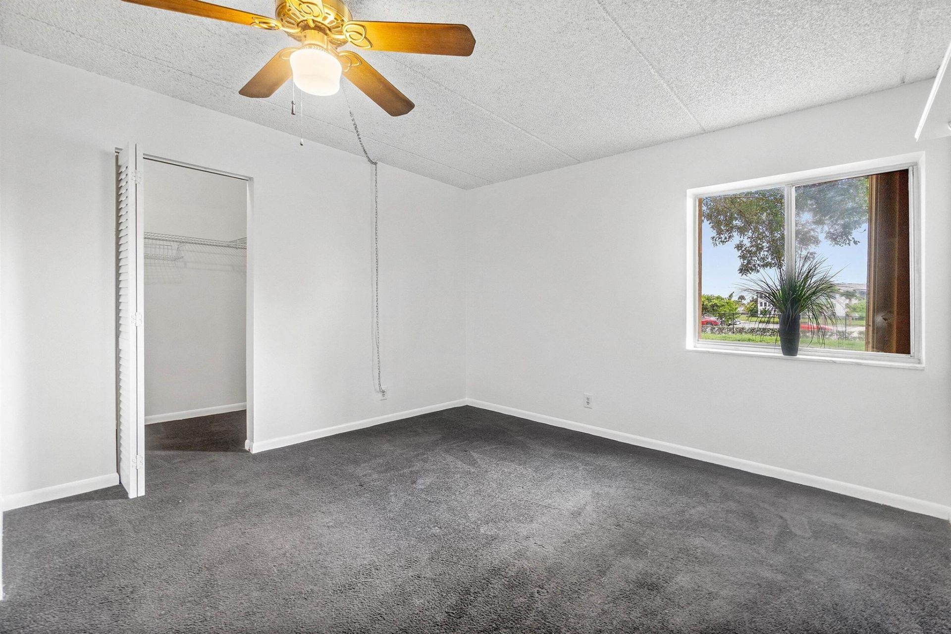 1876 Fairview Villas Drive, Unit 3, Palm Springs, FL 33406 Photo