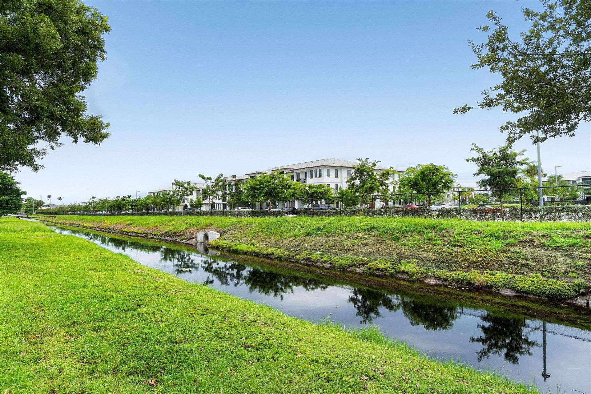 1876 Fairview Villas Drive, Unit 3, Palm Springs, FL 33406 Photo