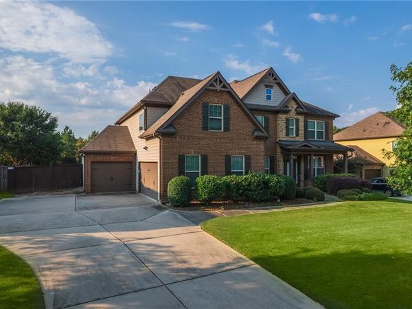 210 Birchin Drive, Woodstock, GA 30188