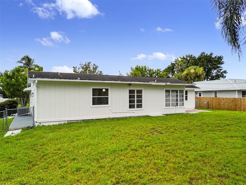 461 SW Meadow Ter, Port Saint Lucie, FL 34984 Photo