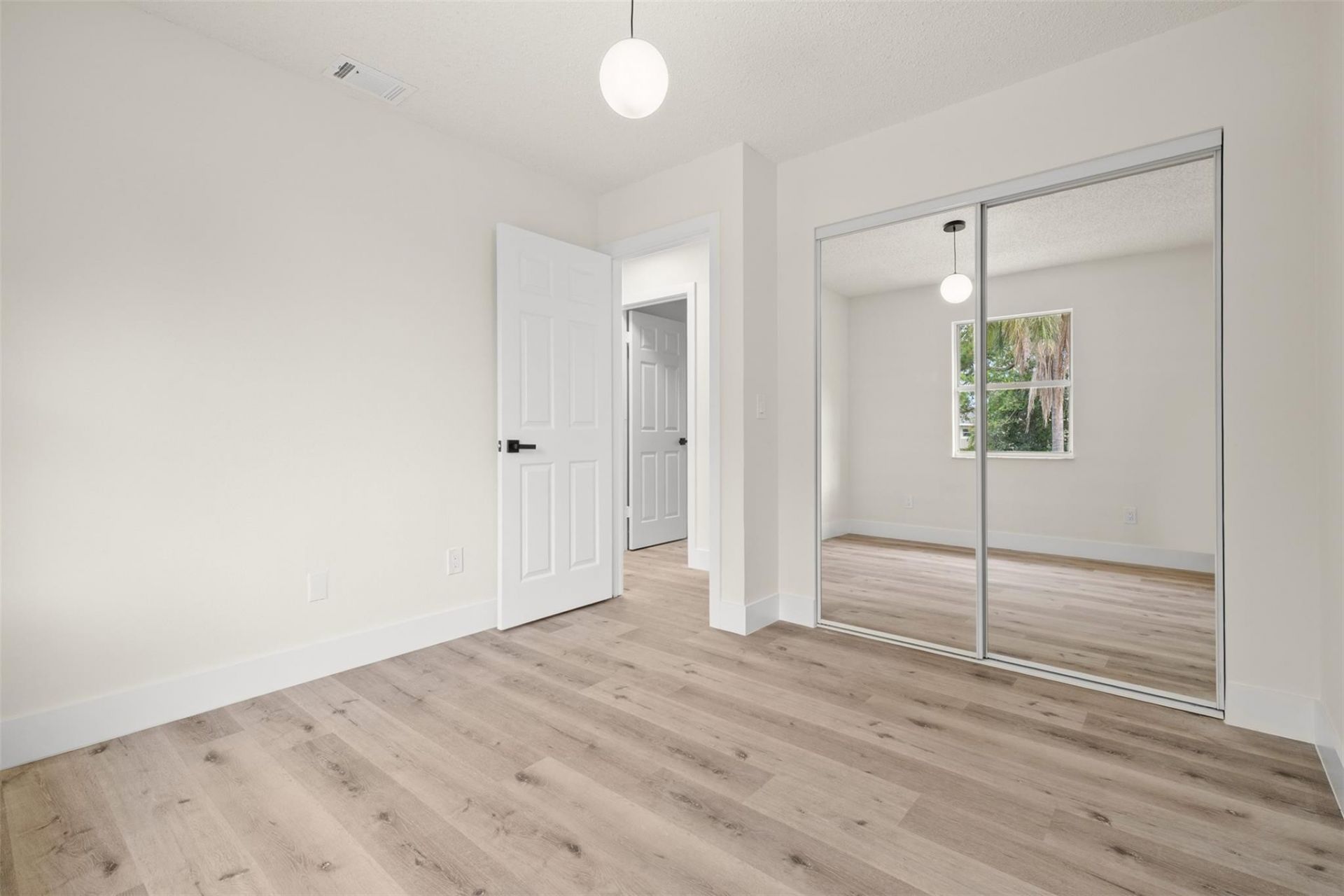 461 SW Meadow Terrace, Port Saint Lucie, FL 34984 Photo