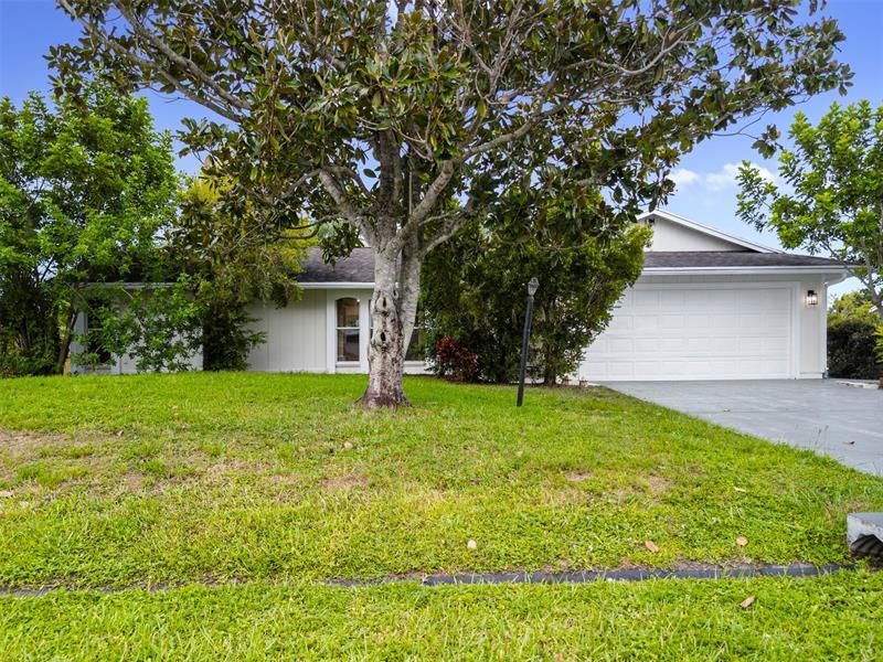 461 SW Meadow Ter, Port Saint Lucie, FL 34984 Photo