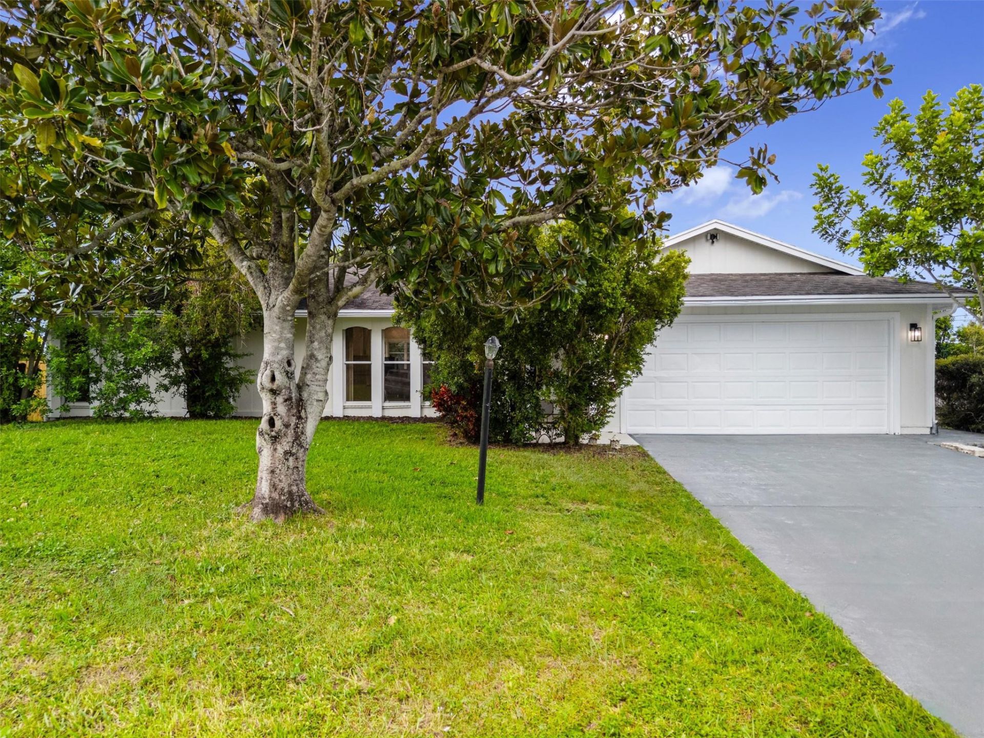 461 SW Meadow Terrace, Port Saint Lucie, FL 34984 Photo