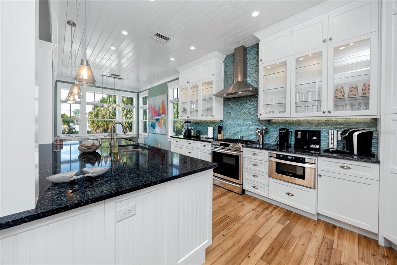 107 10th Avenue, Saint Pete Beach, FL 33706 Photo