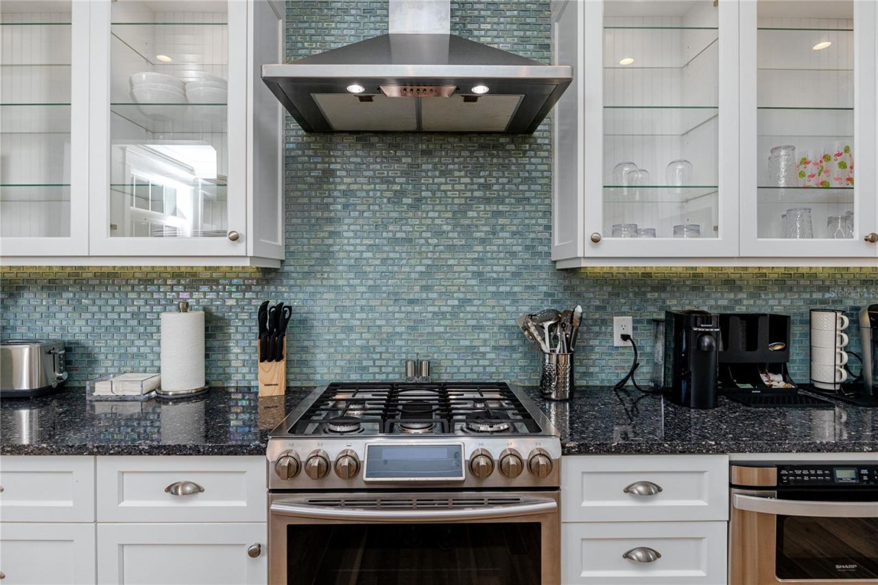 107 10th Avenue, Saint Pete Beach, FL 33706 Photo