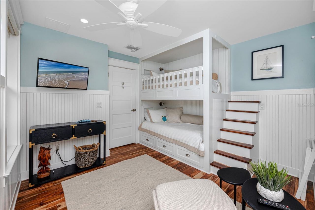 107 10th Avenue, Saint Pete Beach, FL 33706 Photo