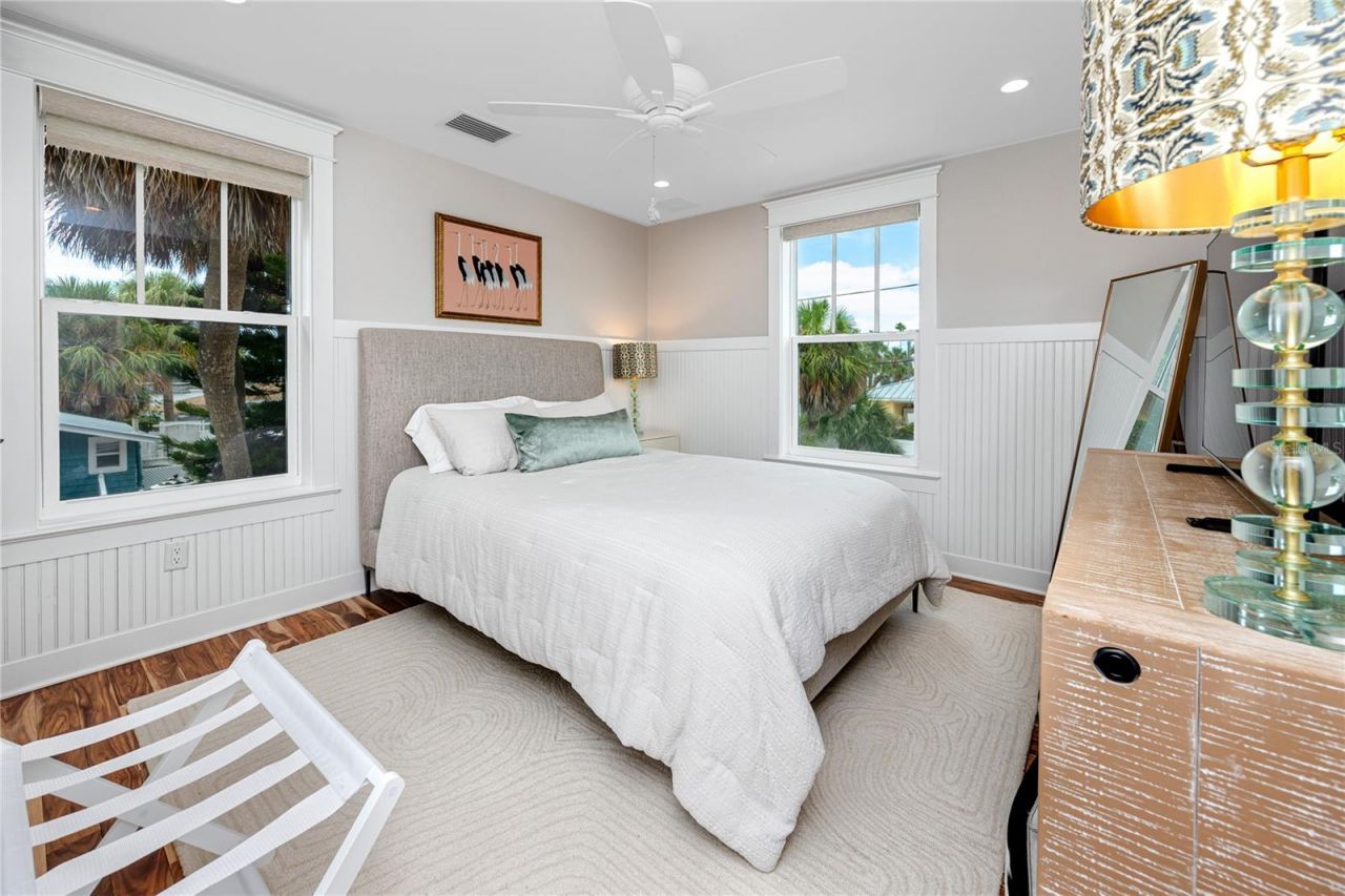 107 10th Avenue, Saint Pete Beach, FL 33706 Photo