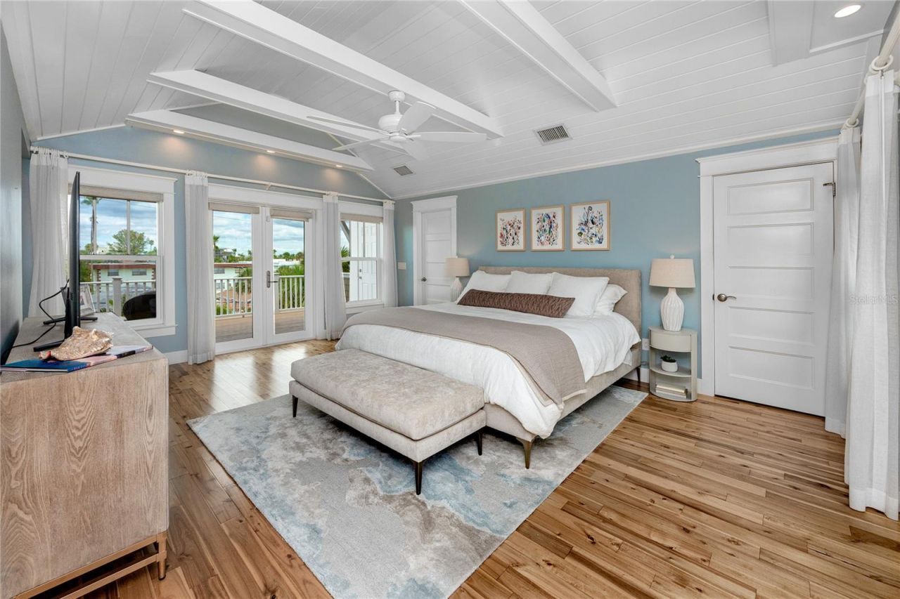 107 10th Avenue, Saint Pete Beach, FL 33706 Photo