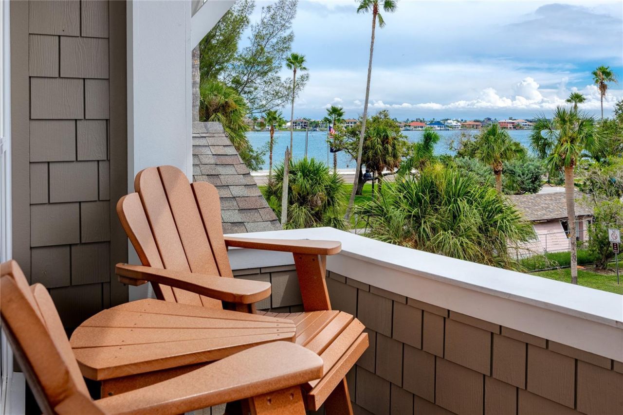 107 10th Avenue, Saint Pete Beach, FL 33706 Photo