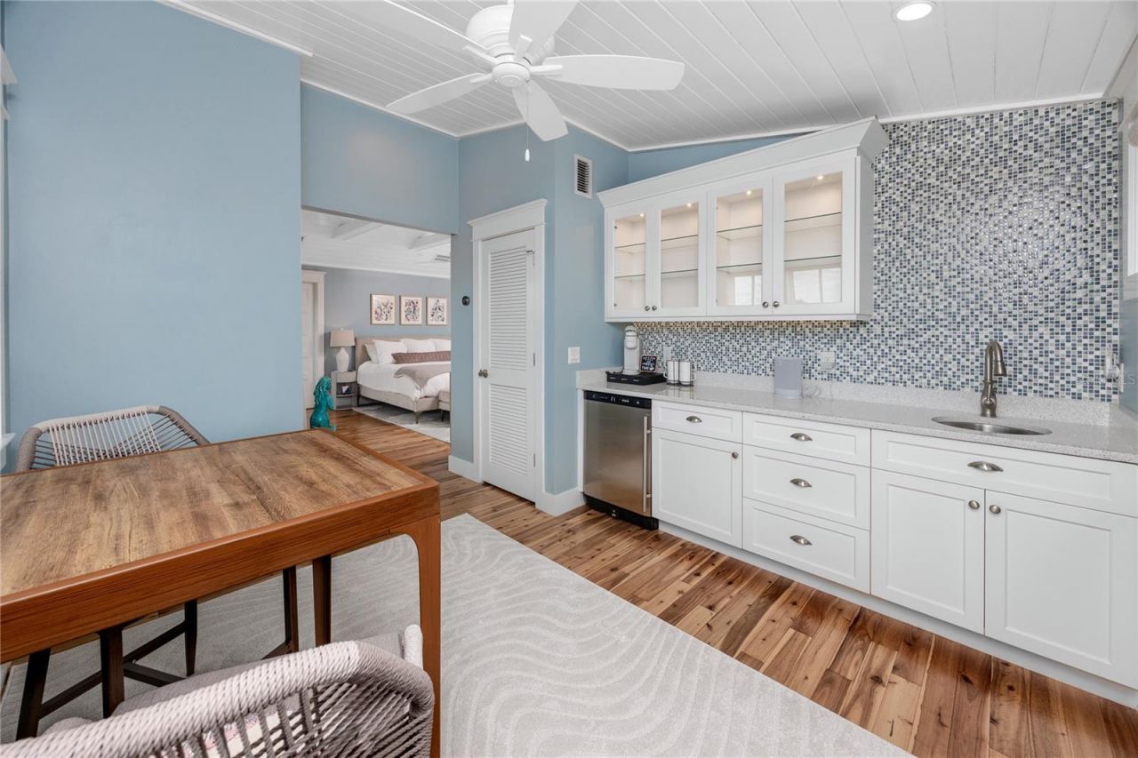 107 10th Avenue, Saint Pete Beach, FL 33706 Photo