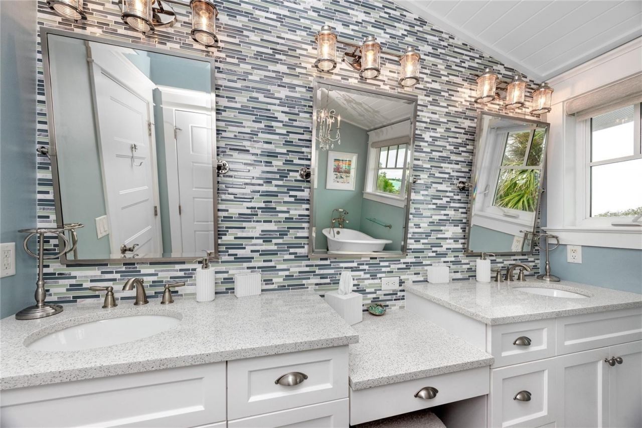 107 10th Avenue, Saint Pete Beach, FL 33706 Photo