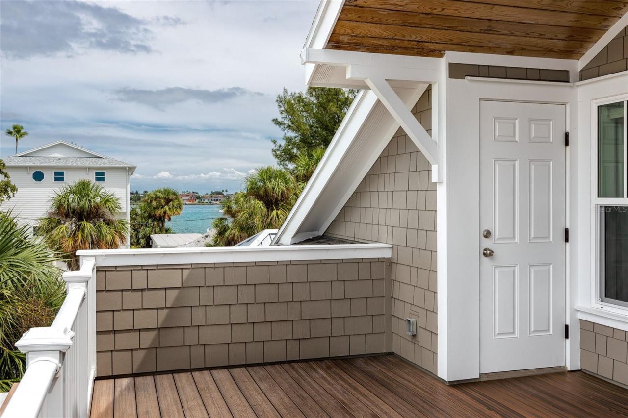 107 10th Avenue, Saint Pete Beach, FL 33706 Photo