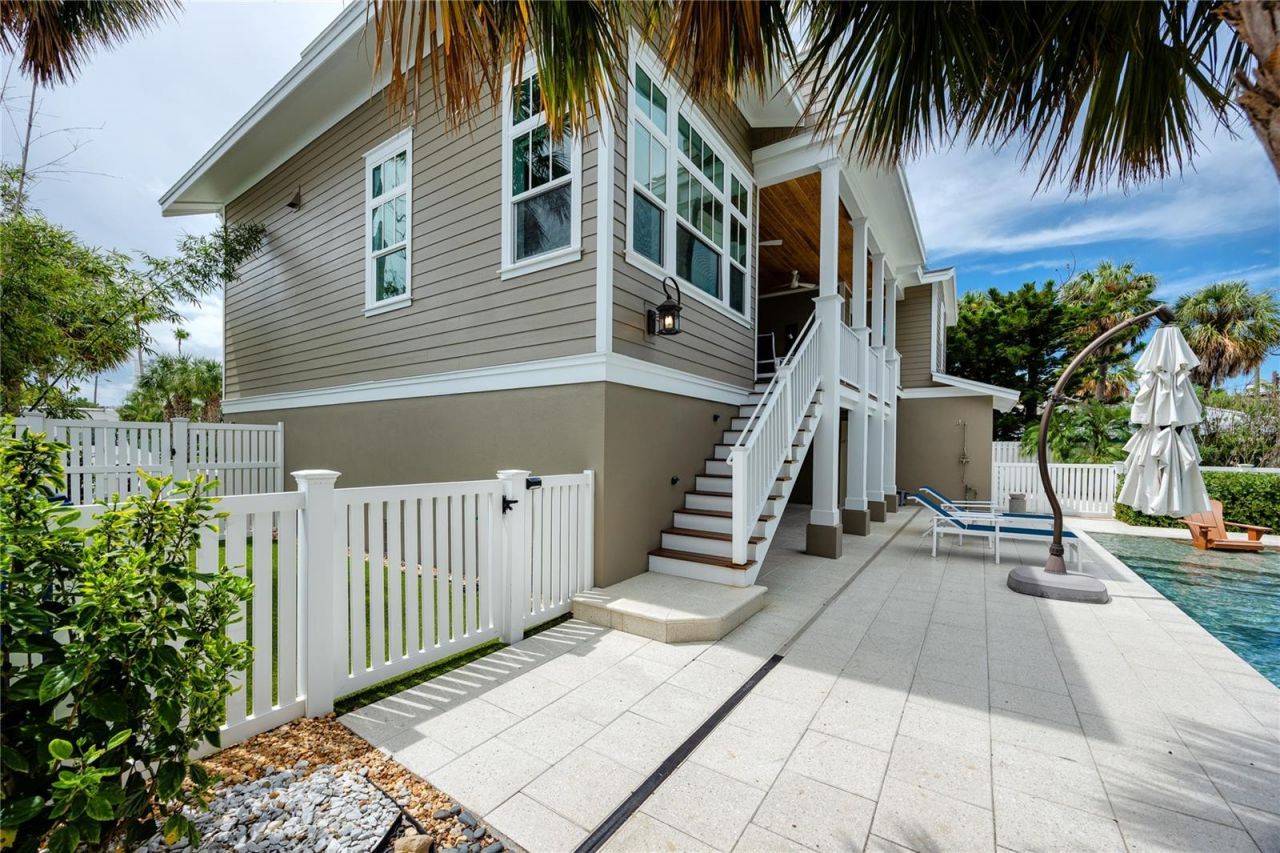 107 10th Avenue, Saint Pete Beach, FL 33706 Photo