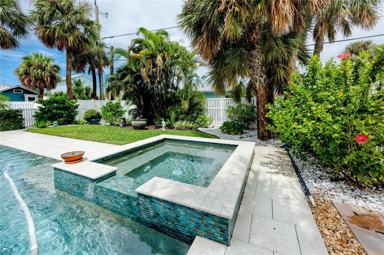 107 10th Avenue, Saint Pete Beach, FL 33706 Photo