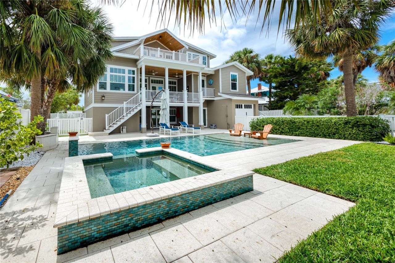 107 10th Avenue, Saint Pete Beach, FL 33706 Photo