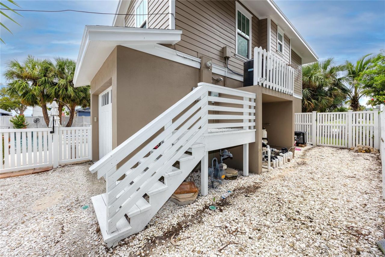 107 10th Avenue, Saint Pete Beach, FL 33706 Photo