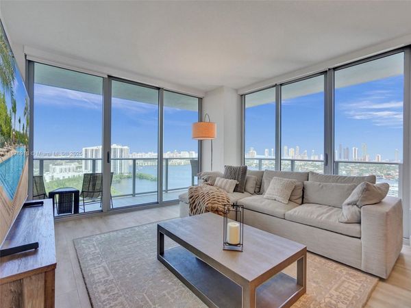 16385 Biscayne Blvd, Unit 2107, North Miami Beach, FL 33160