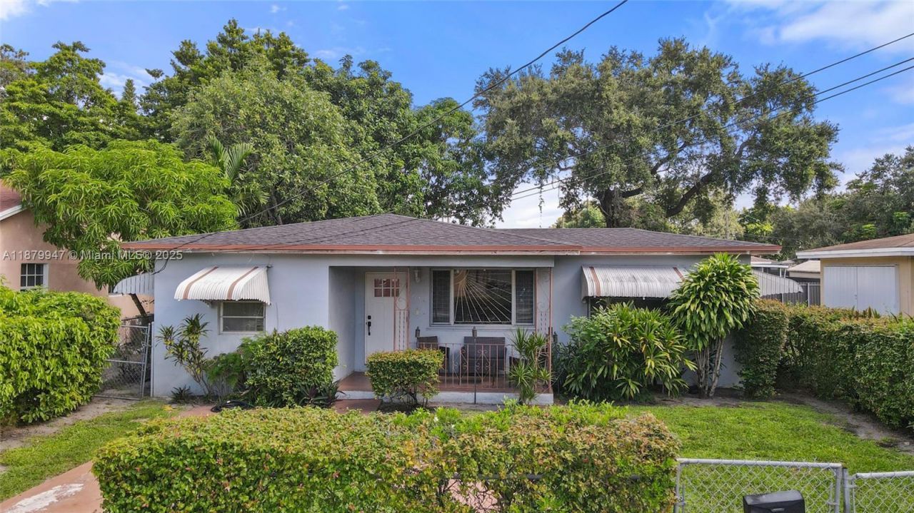 3265 NW 50th St, Miami, FL 33142 Photo