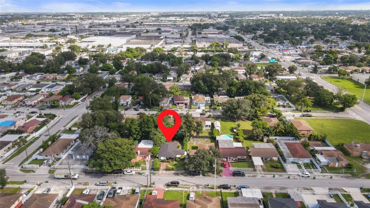 3265 NW 50th St, Miami, FL 33142 Photo