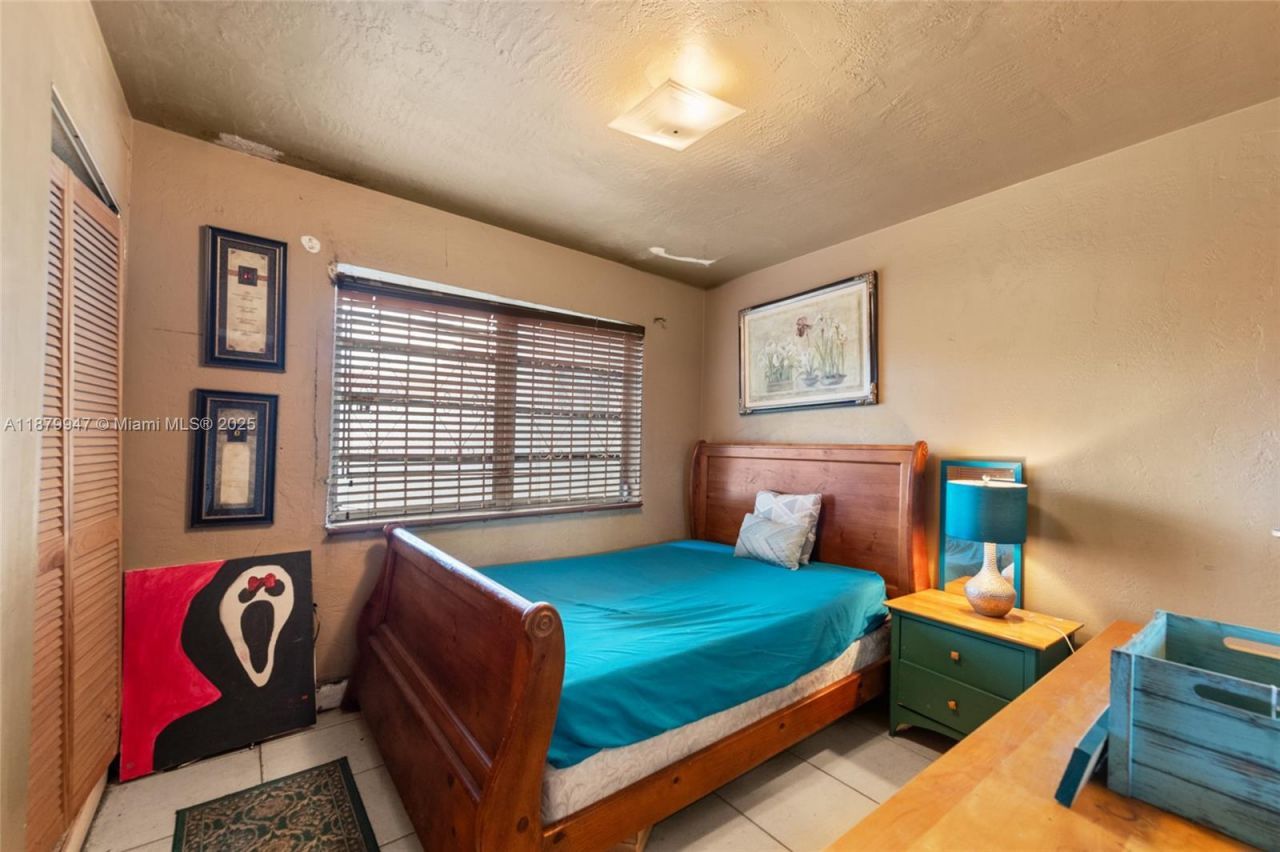 3265 NW 50th St, Miami, FL 33142 Photo