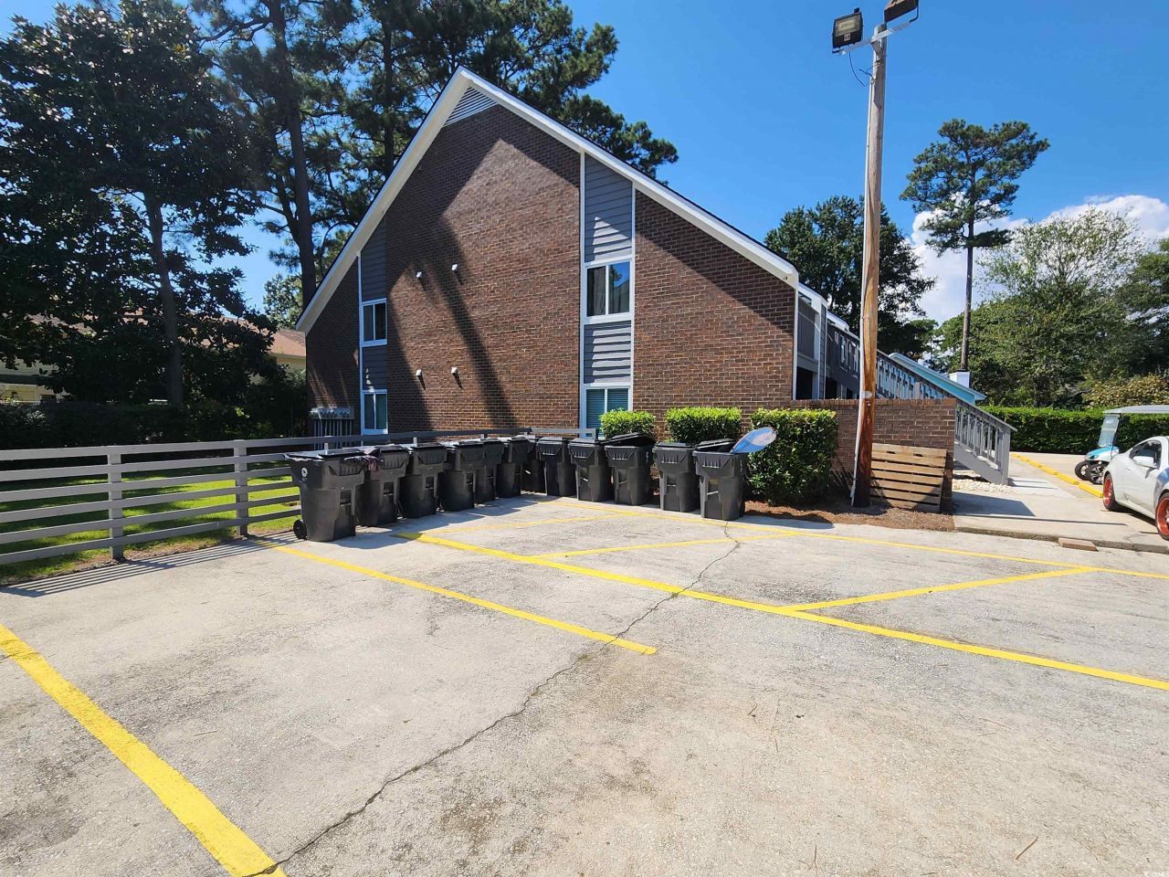 141 & 145 Colonial Circle Photo 12