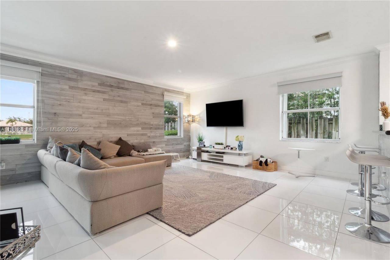 11257 NW 78th St, Doral, FL 33178 Photo