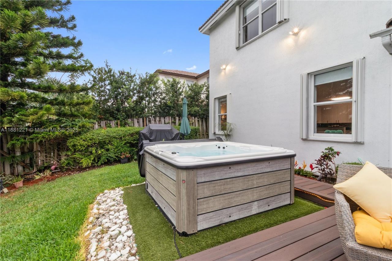 11257 NW 78th St, Doral, FL 33178 Photo