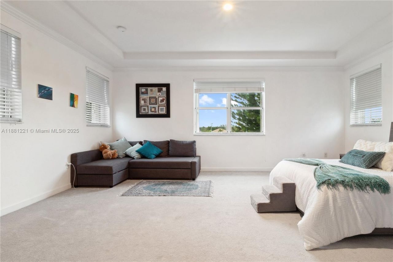 11257 NW 78th St, Doral, FL 33178 Photo