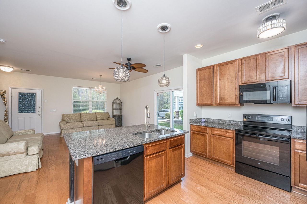 380 Flyway Road Photo 13