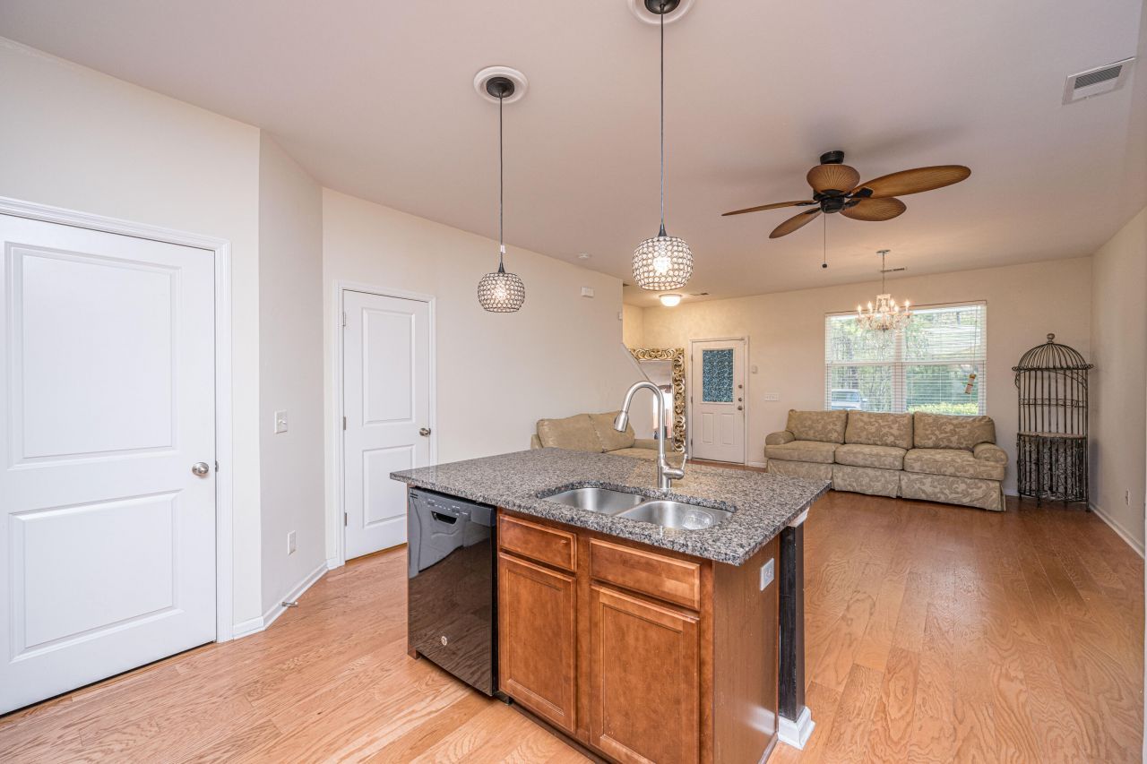 380 Flyway Road Photo 14