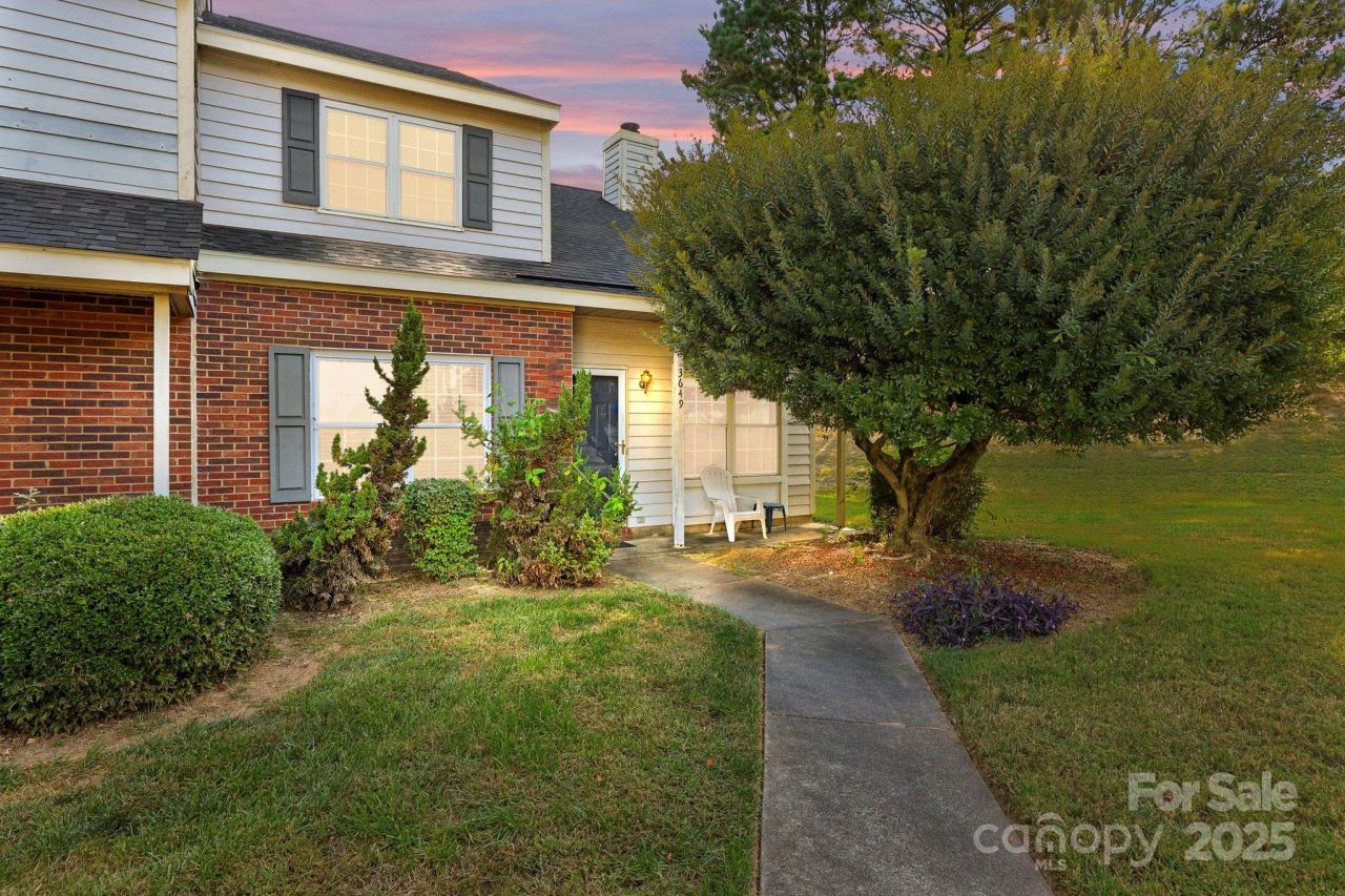 3649 Huyton Court, Charlotte, NC 28215 Main Photo