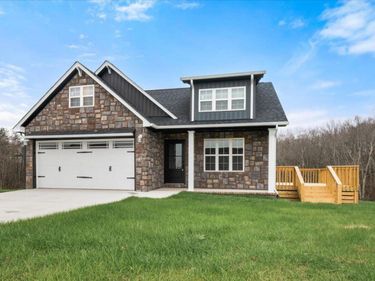 85 Queens Drive, East Bernstadt, KY 40729