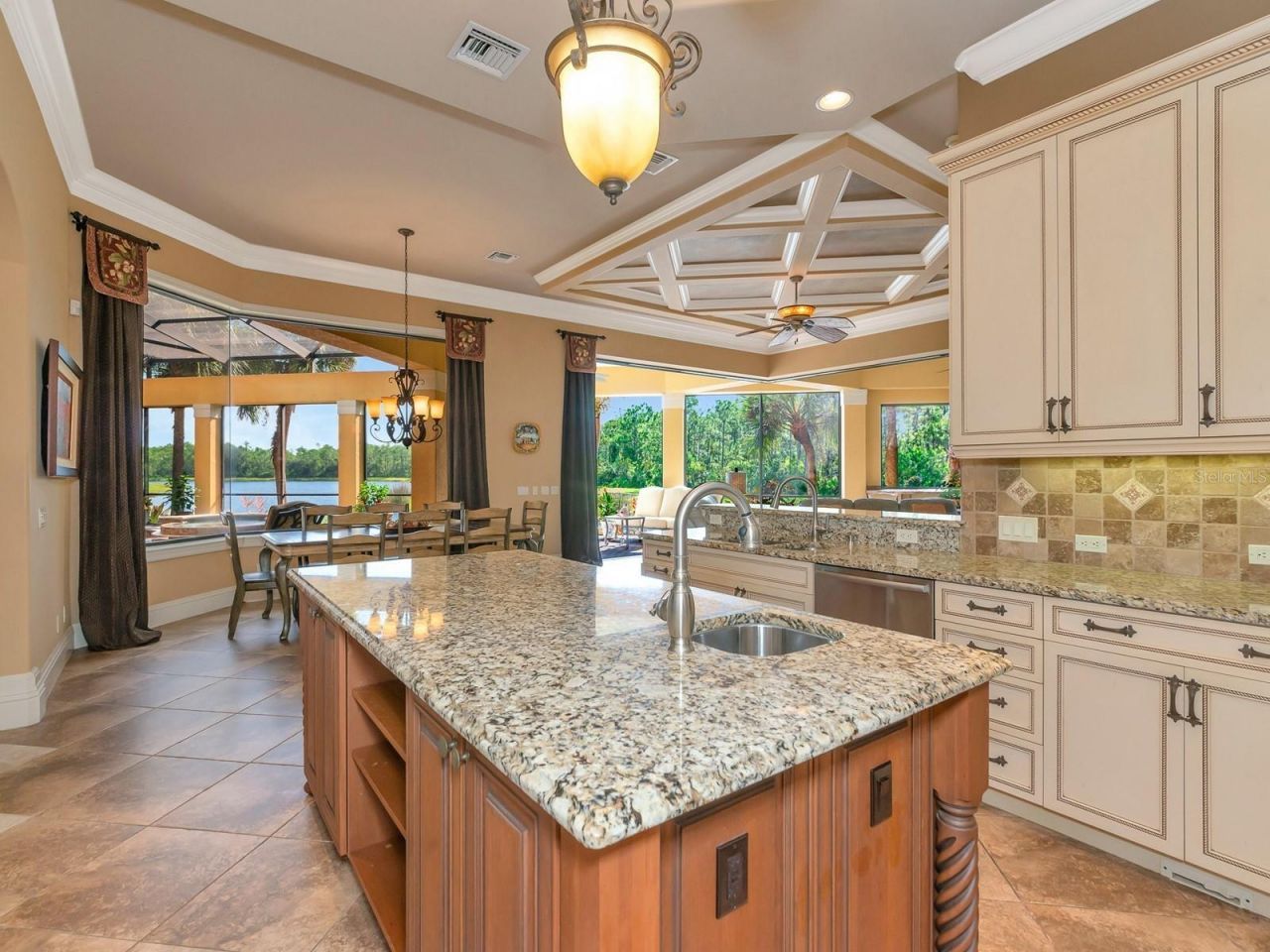 8305 Farington Court, Bradenton, FL 34202 Photo