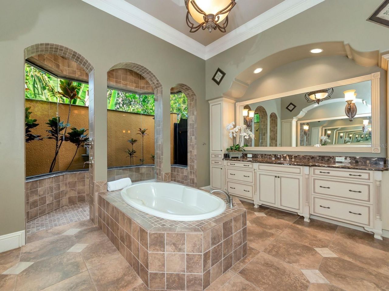 8305 Farington Court, Bradenton, FL 34202 Photo