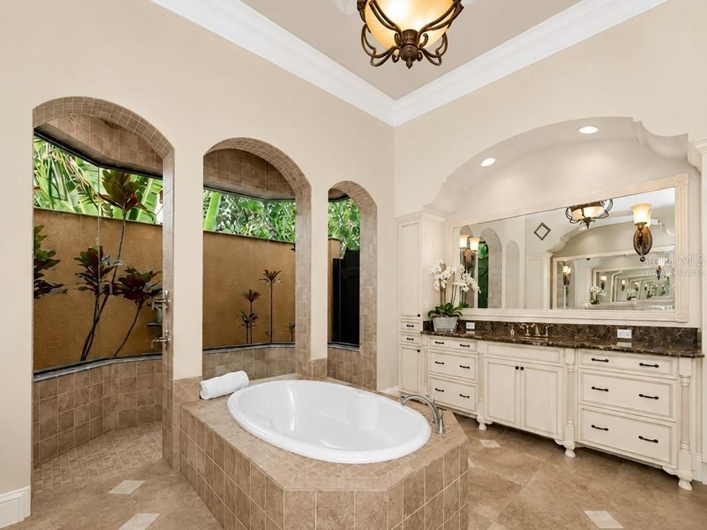 8305 Farington Court, Bradenton, FL 34202 Photo