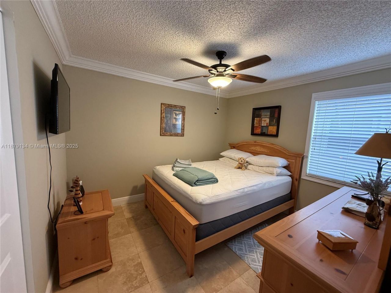 1040 Wilshire Cir W, Pembroke Pines, FL 33027 Photo