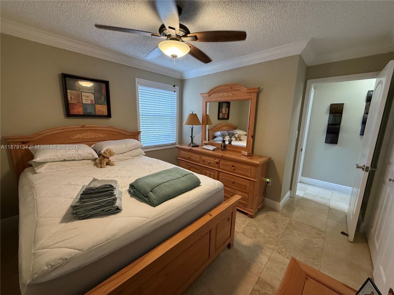 1040 Wilshire Cir W, Pembroke Pines, FL 33027 Photo