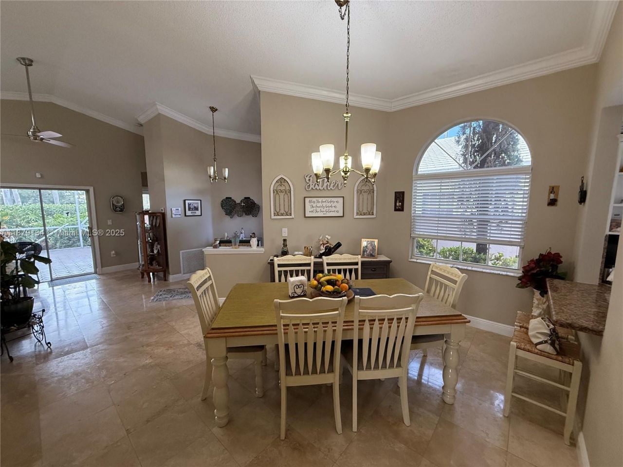 1040 Wilshire Cir W, Pembroke Pines, FL 33027 Photo