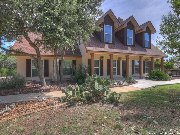 204 Falling Hills, New Braunfels, TX 78132