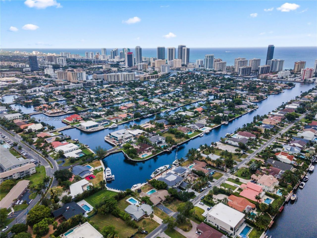 496 Holiday Dr, Hallandale Beach, FL 33009 Photo