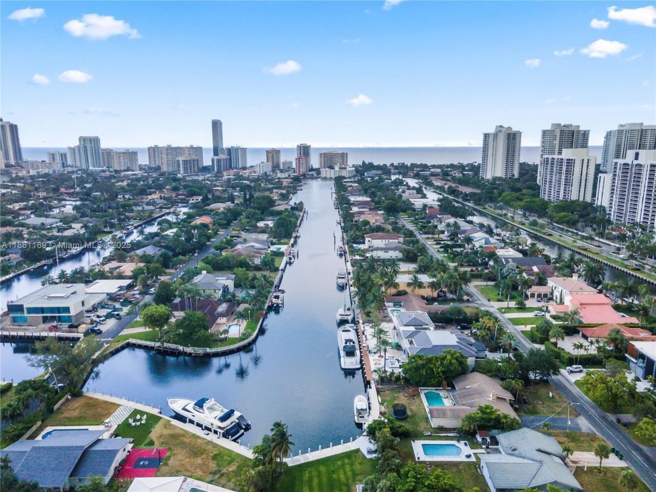 496 Holiday Dr, Hallandale Beach, FL 33009 Photo