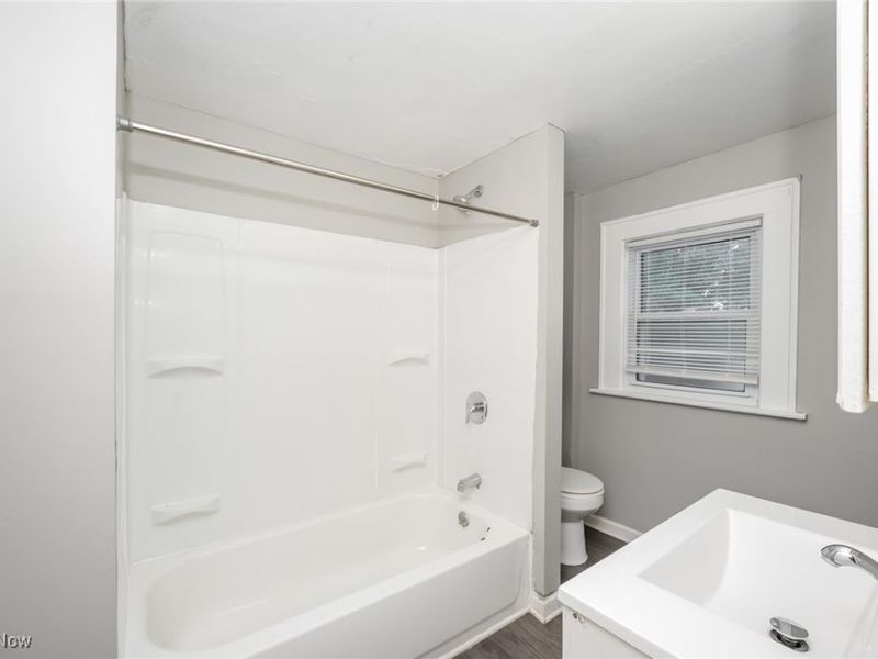 788 Saxon Avenue, Akron, OH 44314 Photo 16