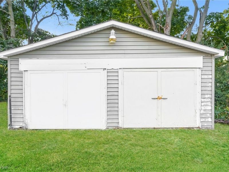 788 Saxon Avenue, Akron, OH 44314 Photo 18