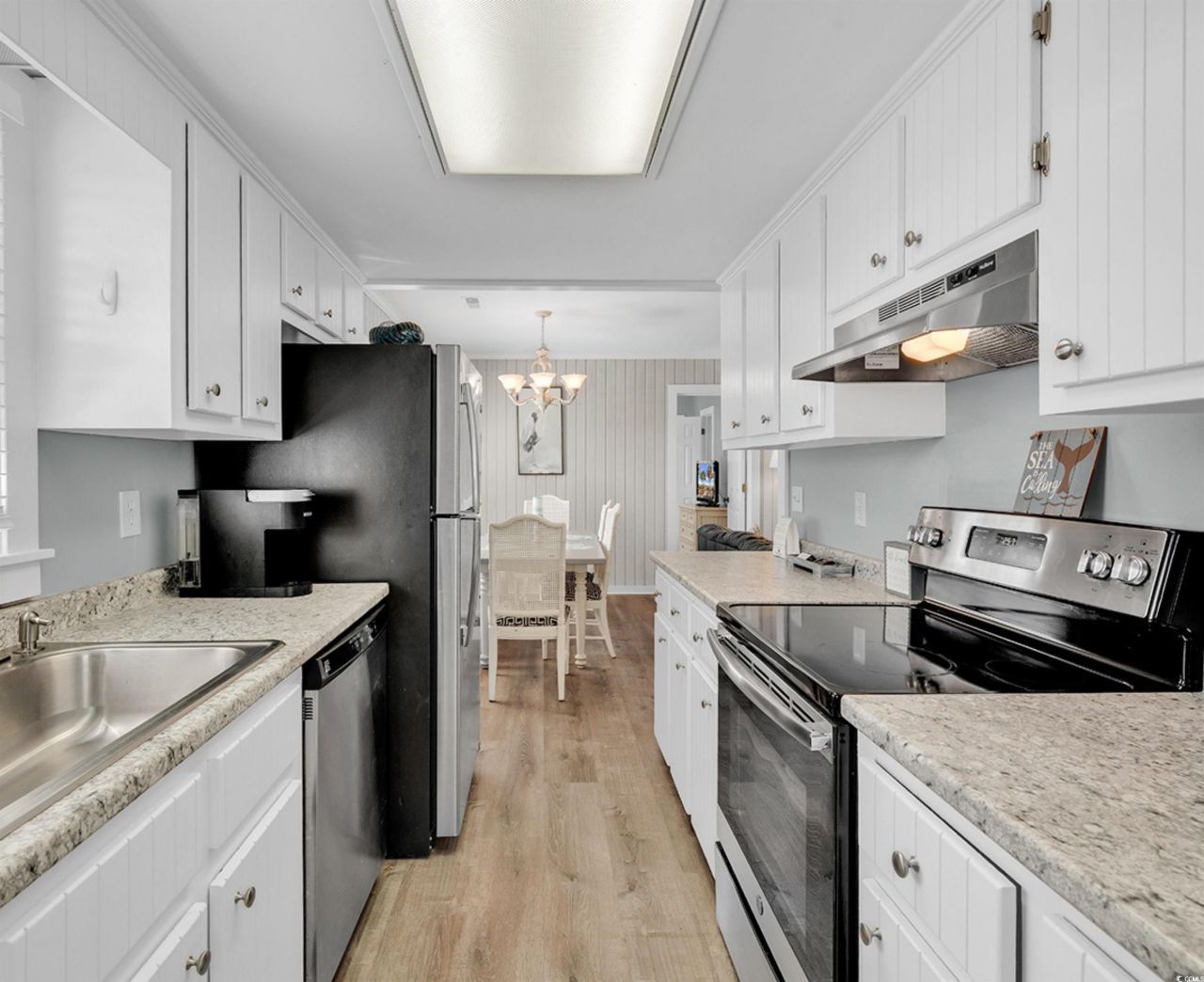 125 Easy St. Photo 11