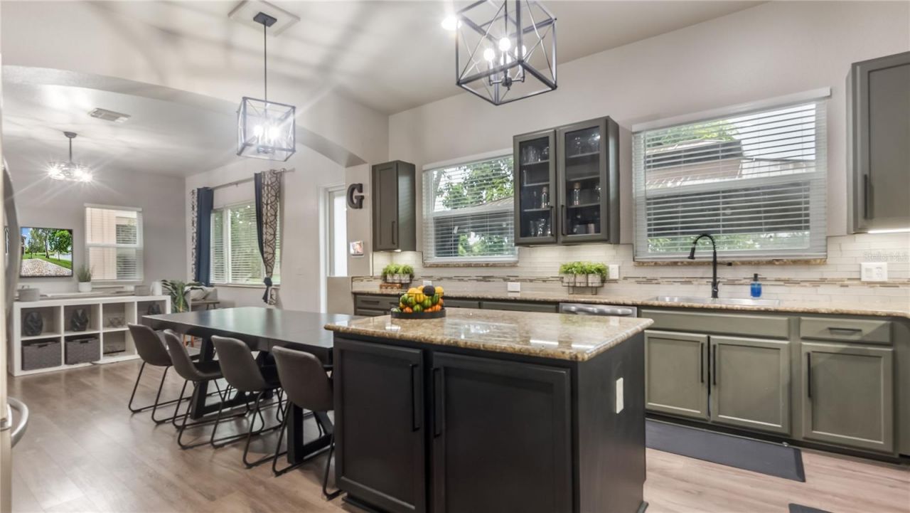 556 Cresta Circle, West Palm Beach, FL 33413 Photo