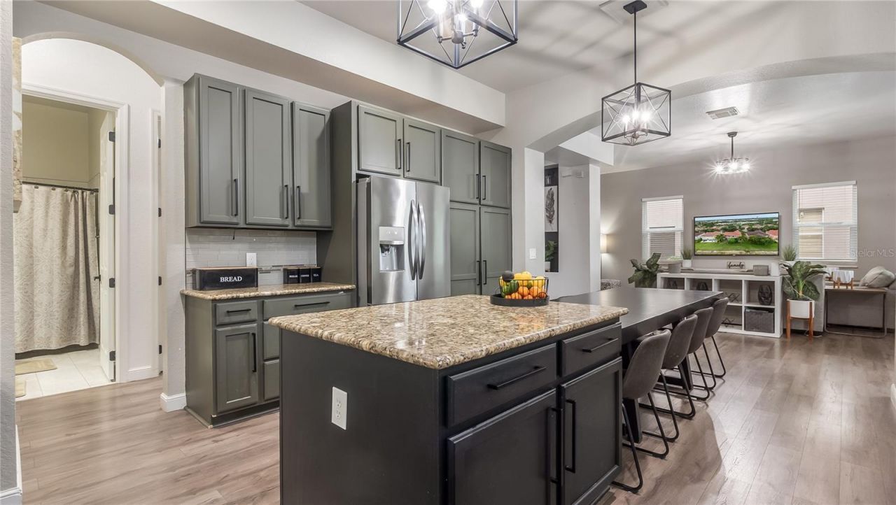 556 Cresta Circle, West Palm Beach, FL 33413 Photo