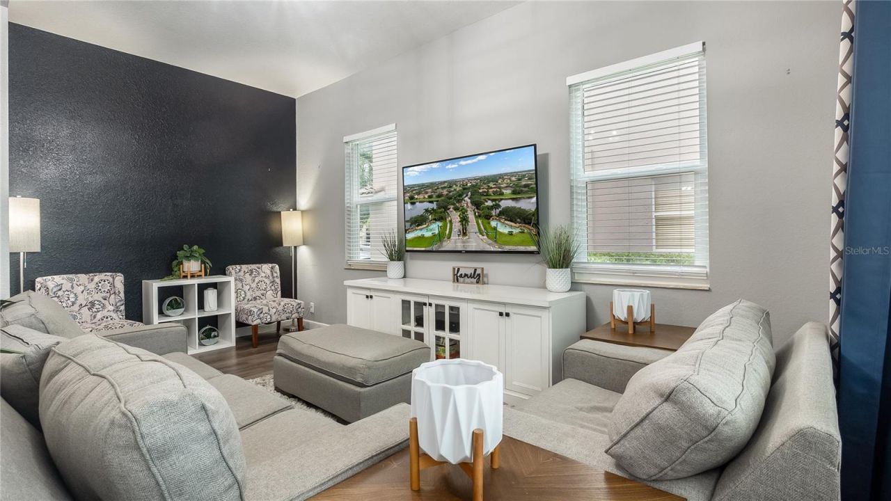 556 Cresta Circle, West Palm Beach, FL 33413 Photo