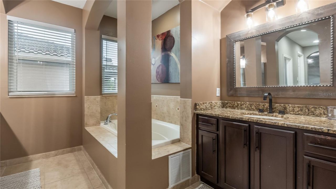 556 Cresta Circle, West Palm Beach, FL 33413 Photo