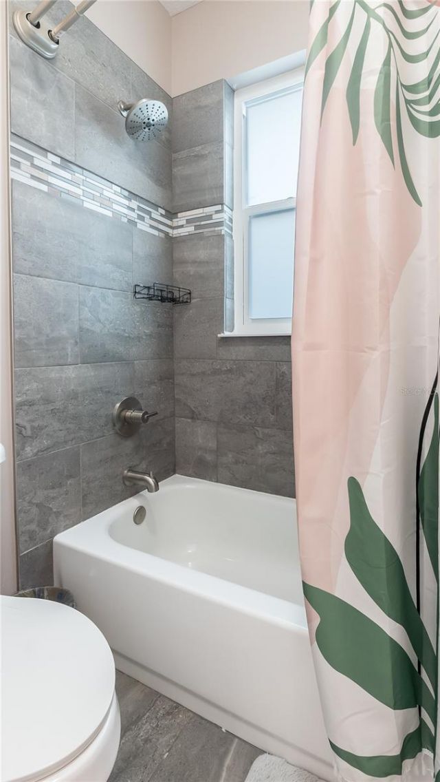 556 Cresta Circle, West Palm Beach, FL 33413 Photo