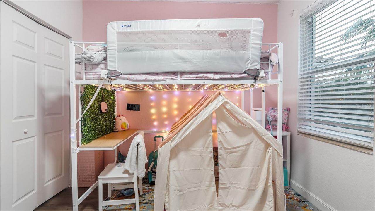 556 Cresta Circle, West Palm Beach, FL 33413 Photo